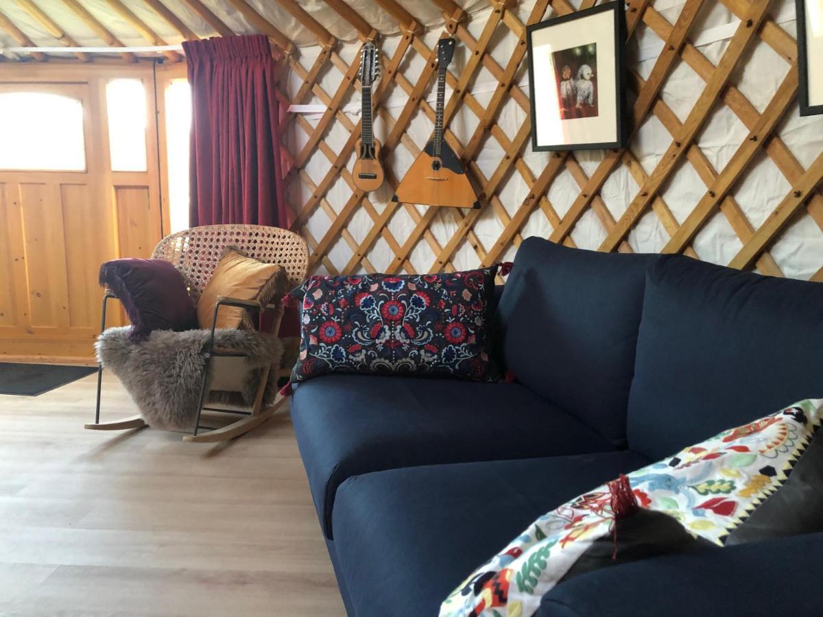 Overnachten In Een Luxe Yurt! Zonnemaire Exterior photo